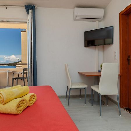 Apartments By The Sea Drasnice, Makarska - 6697 外观 照片