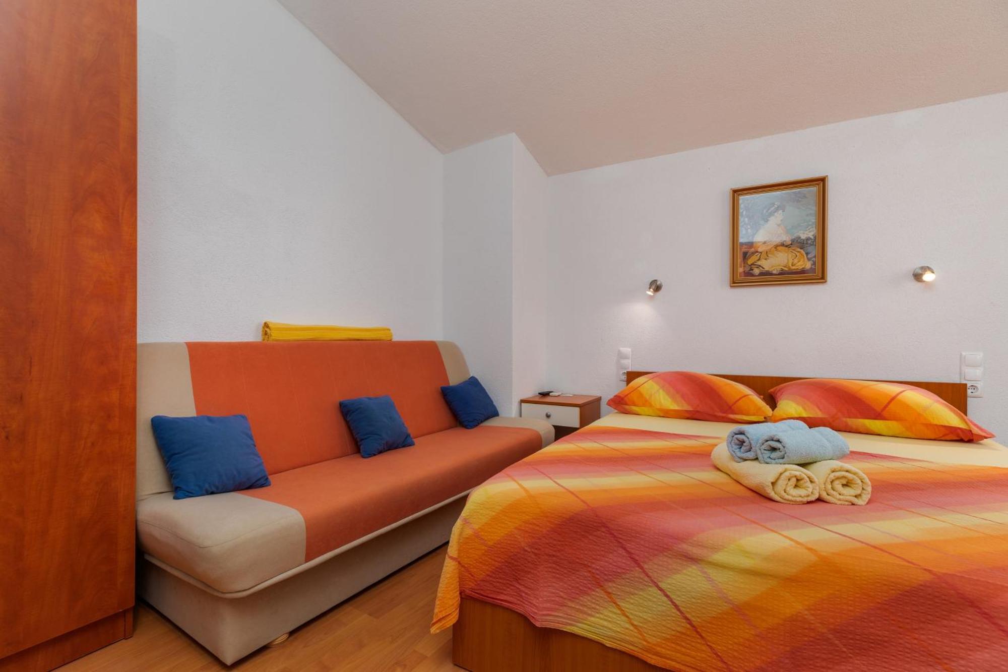 Apartments By The Sea Drasnice, Makarska - 6697 外观 照片