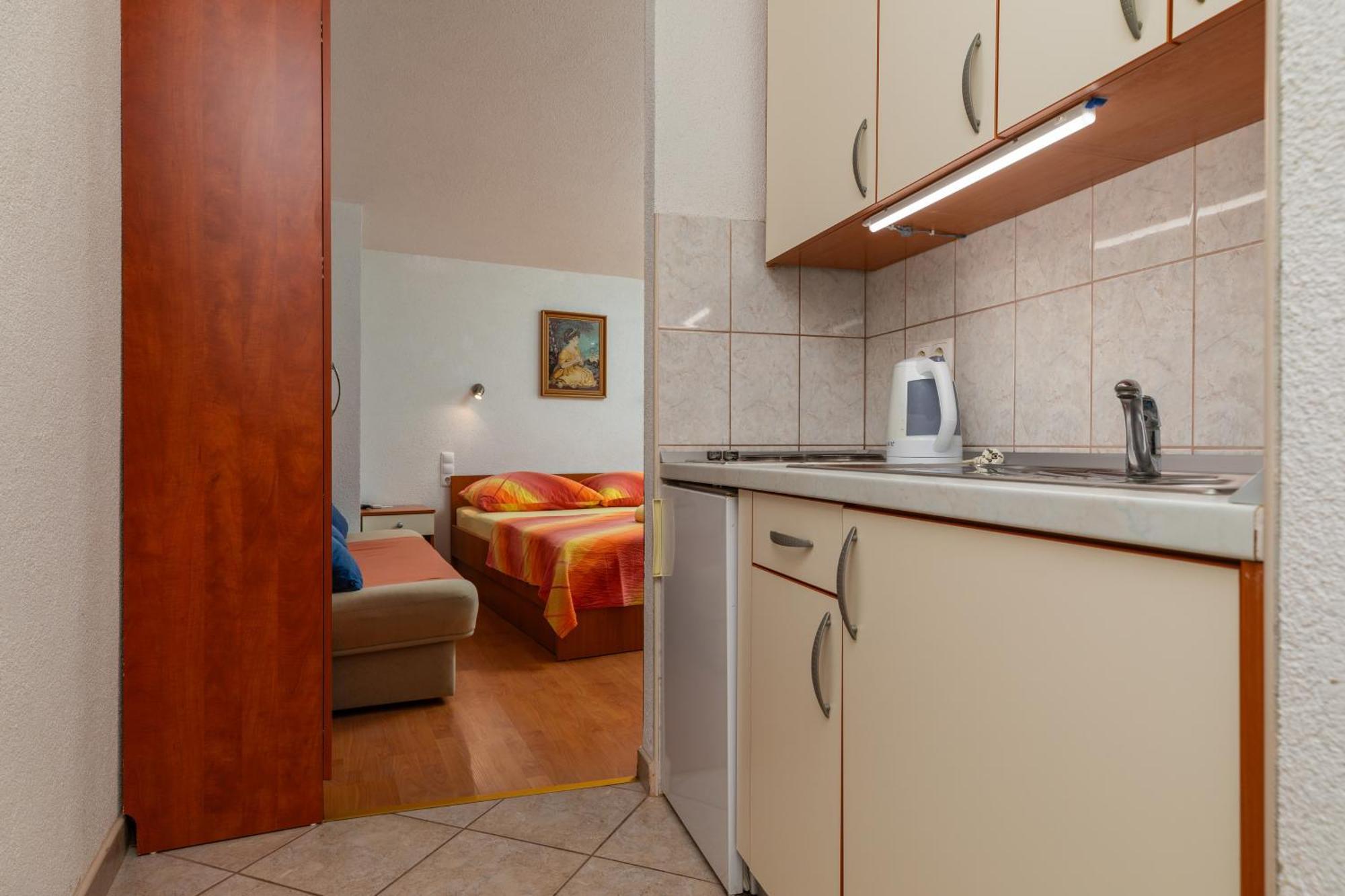 Apartments By The Sea Drasnice, Makarska - 6697 外观 照片